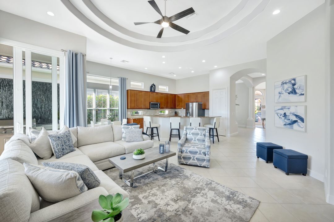 8980 Cherry Oaks Tr, Naples, FL 34114