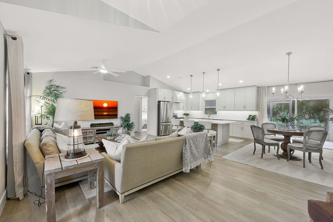 3060 70th St SW, Naples, FL 34105
