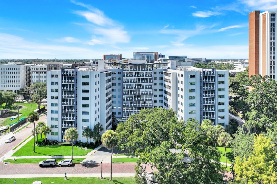 20 W Lucerne Cir #515, Orlando, FL 32801