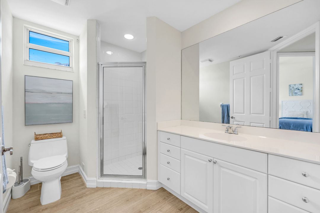 400 Flagship Dr, Naples, FL 34108