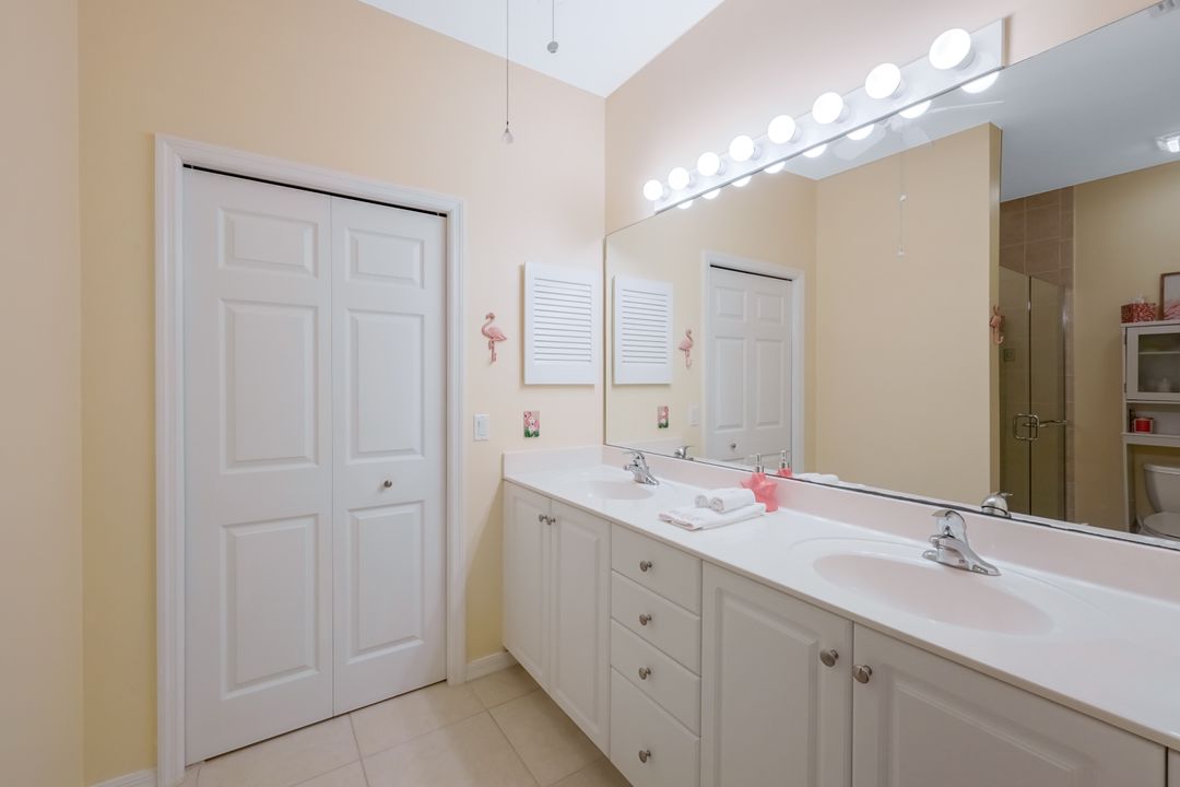1320 Charleston Square Dr #101, Naples, FL 34110