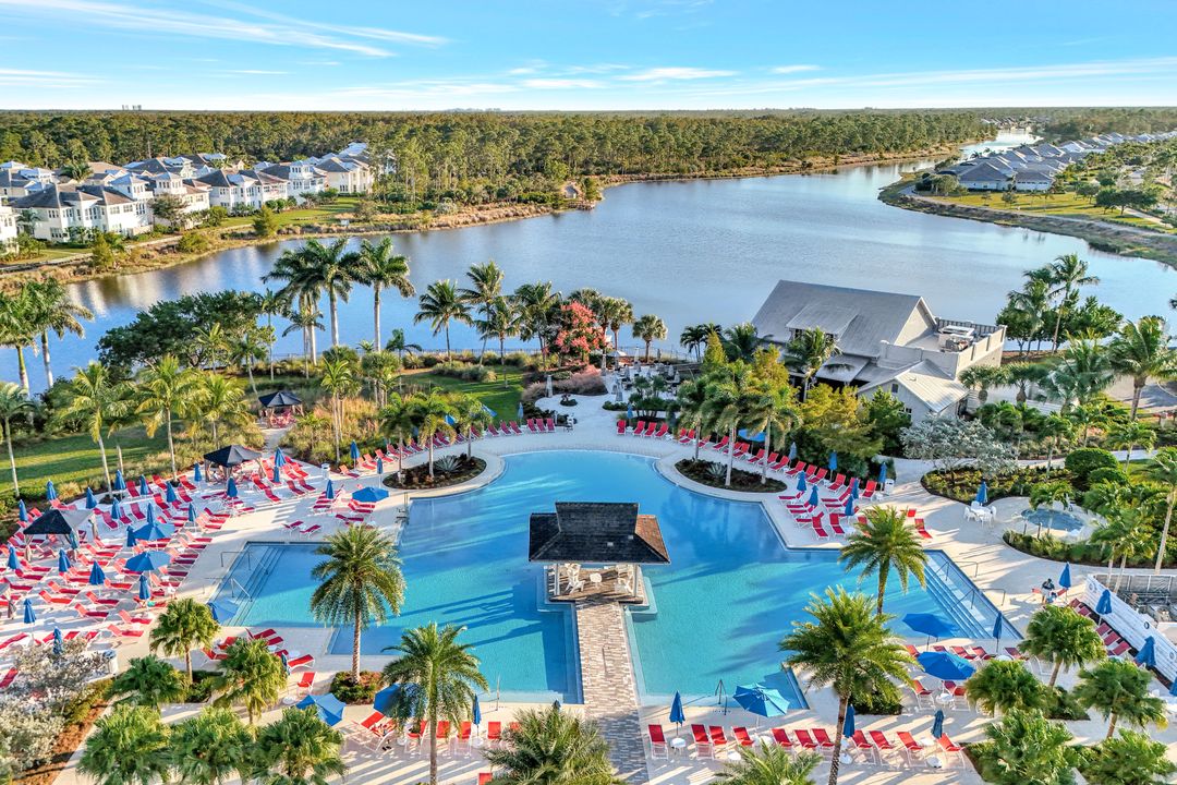 6348 Lyford Isle Dr, Naples, FL 34112