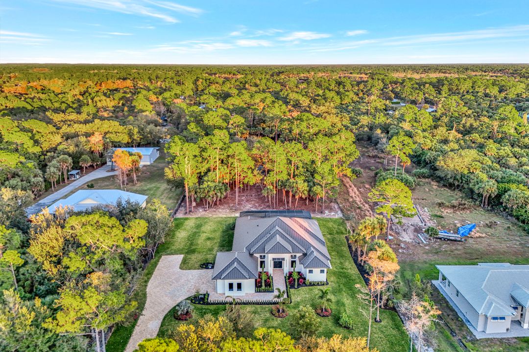 264 13th St NW, Naples, FL 34120