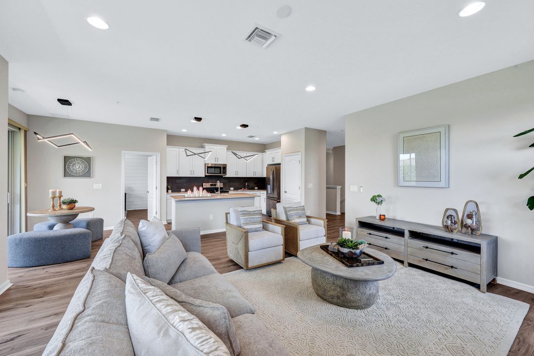 2344 Sheen Ln, Naples, FL 34120