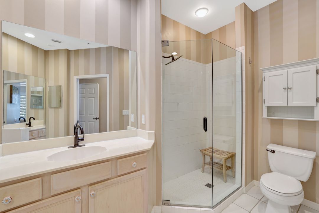 8560 Danbury Blvd #202, Naples, FL 34120