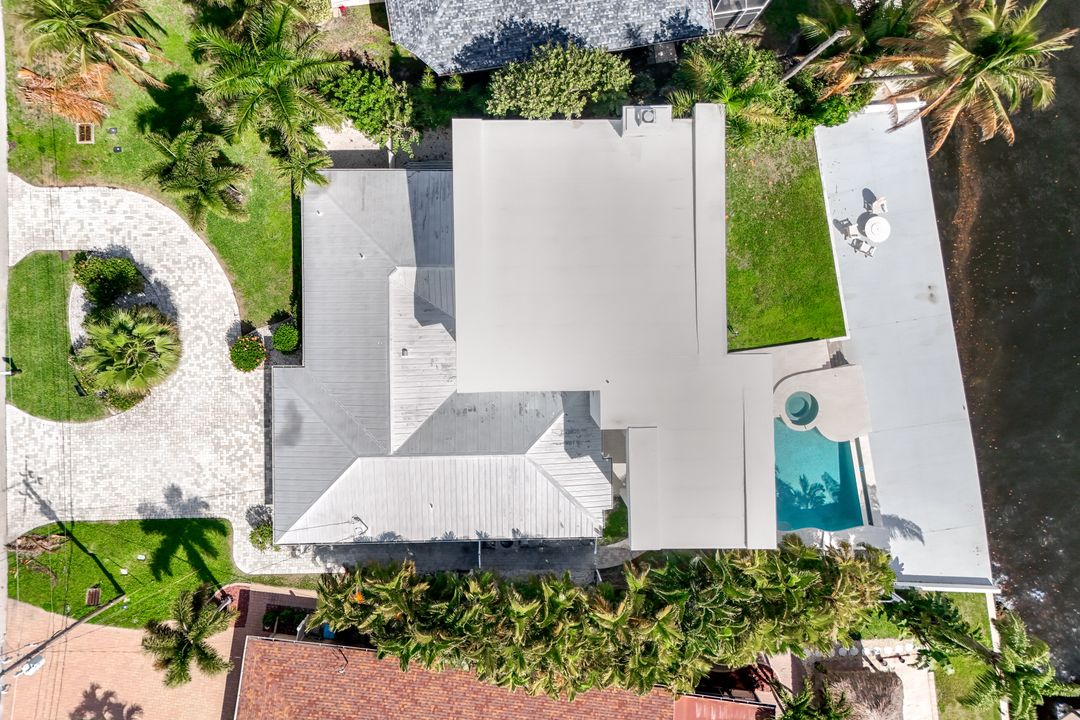 2302 SE 28th St, Cape Coral, FL 33904