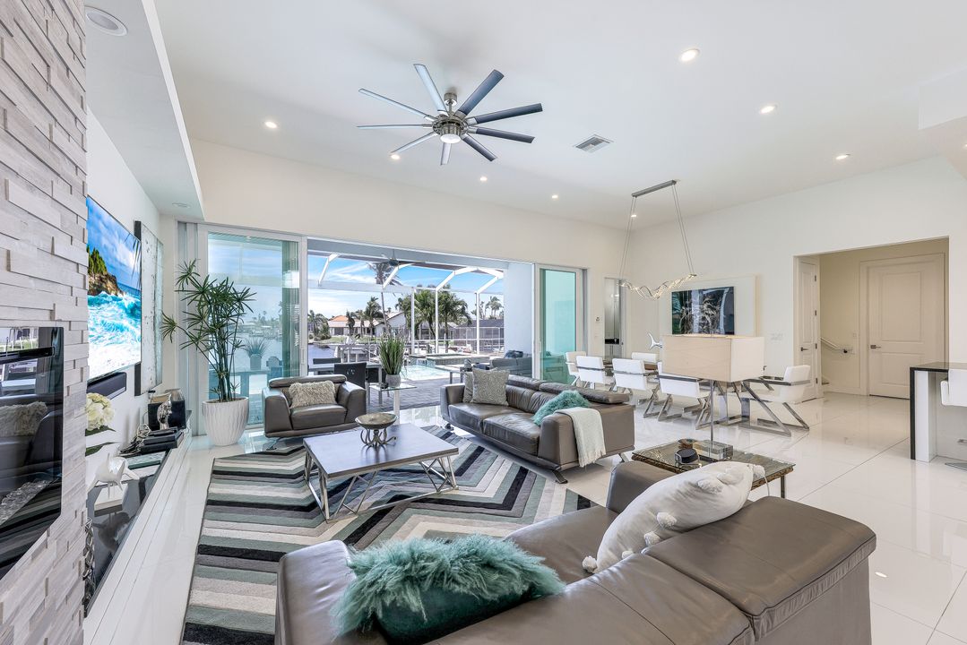 3412 SE 22nd Ave, Cape Coral, FL 33904