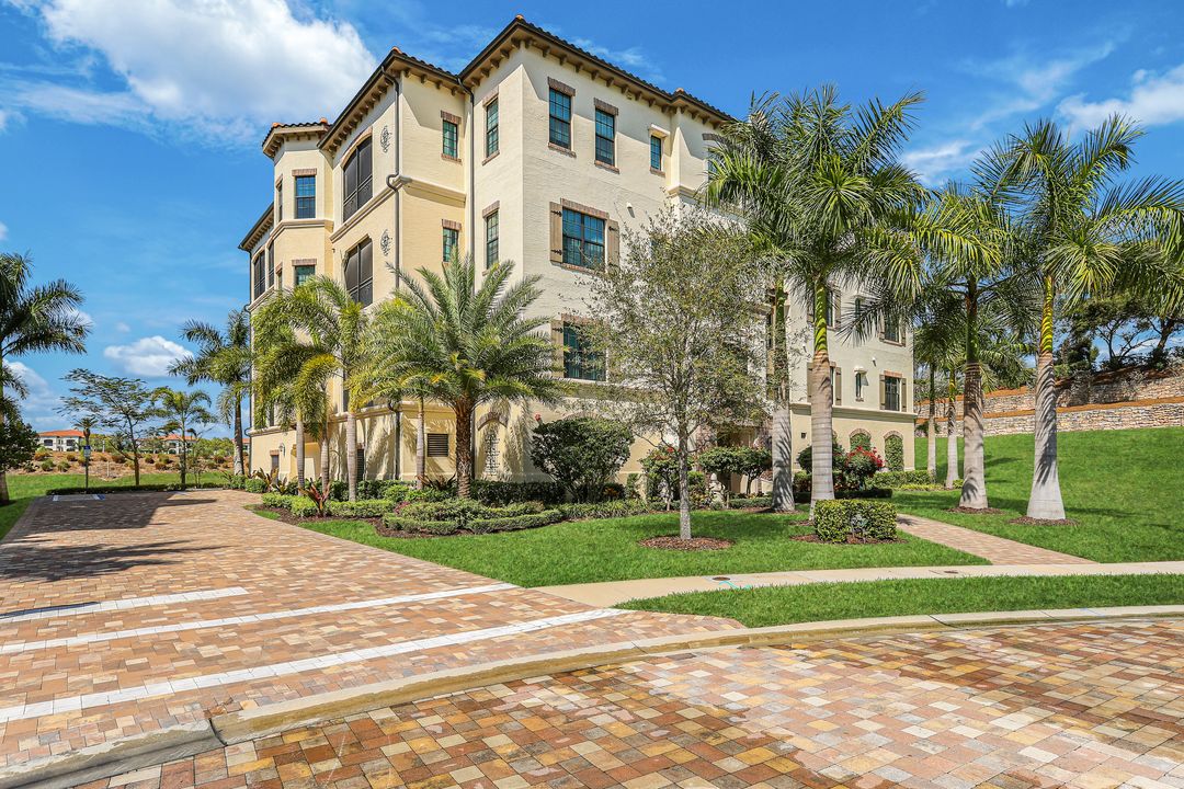 16347 Viansa Wy #202, Naples, FL 34110