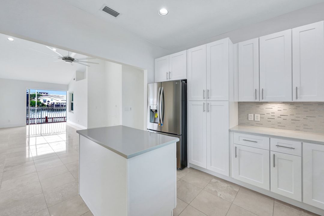 396 Conners Ave, Naples, FL 34108