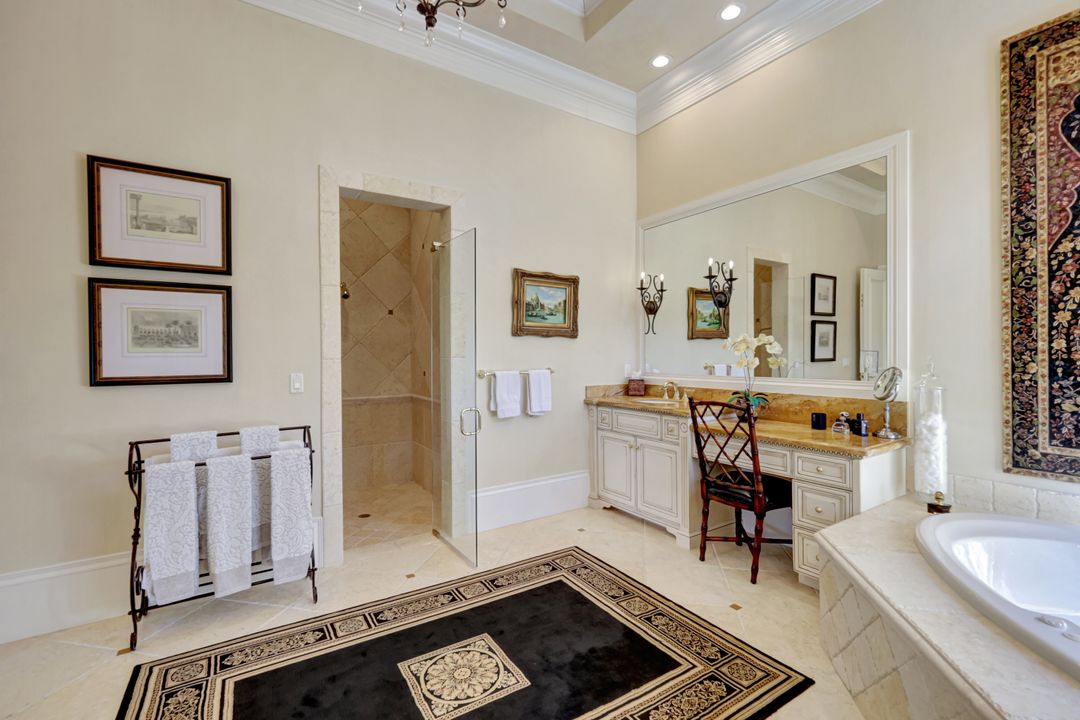 2249 Miramonte Ct, Naples, FL 34105