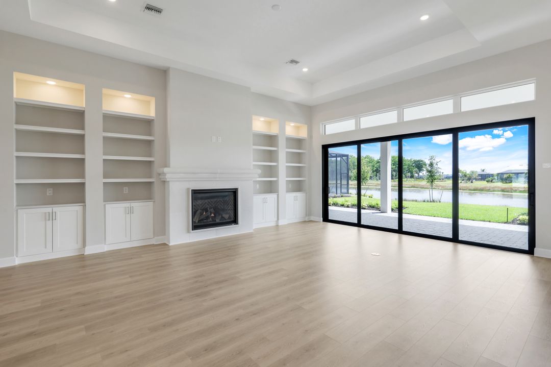 15460 Turin Dr, Naples, FL 34114