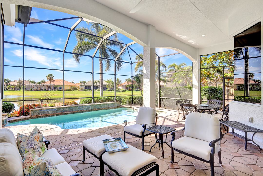 5746 Hammock Isles Dr, Naples, FL 34119