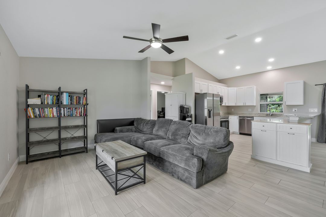 1417 Acacia Ave, Lehigh Acres, FL 33972