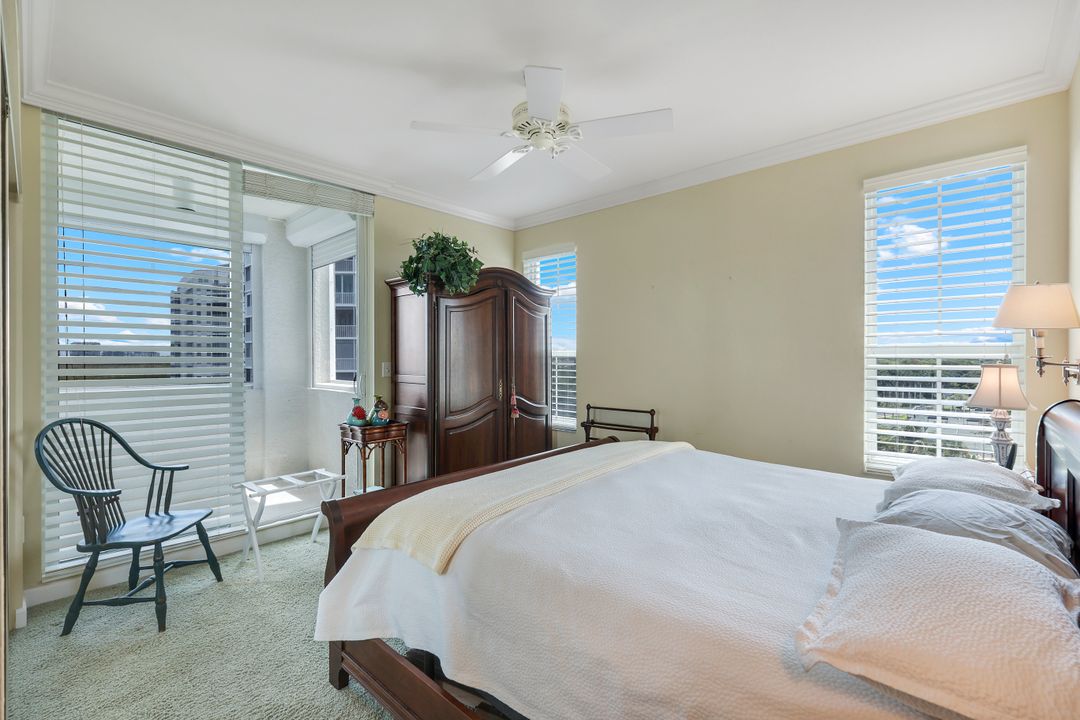 315 Dunes Blvd #707, Naples, FL 34110