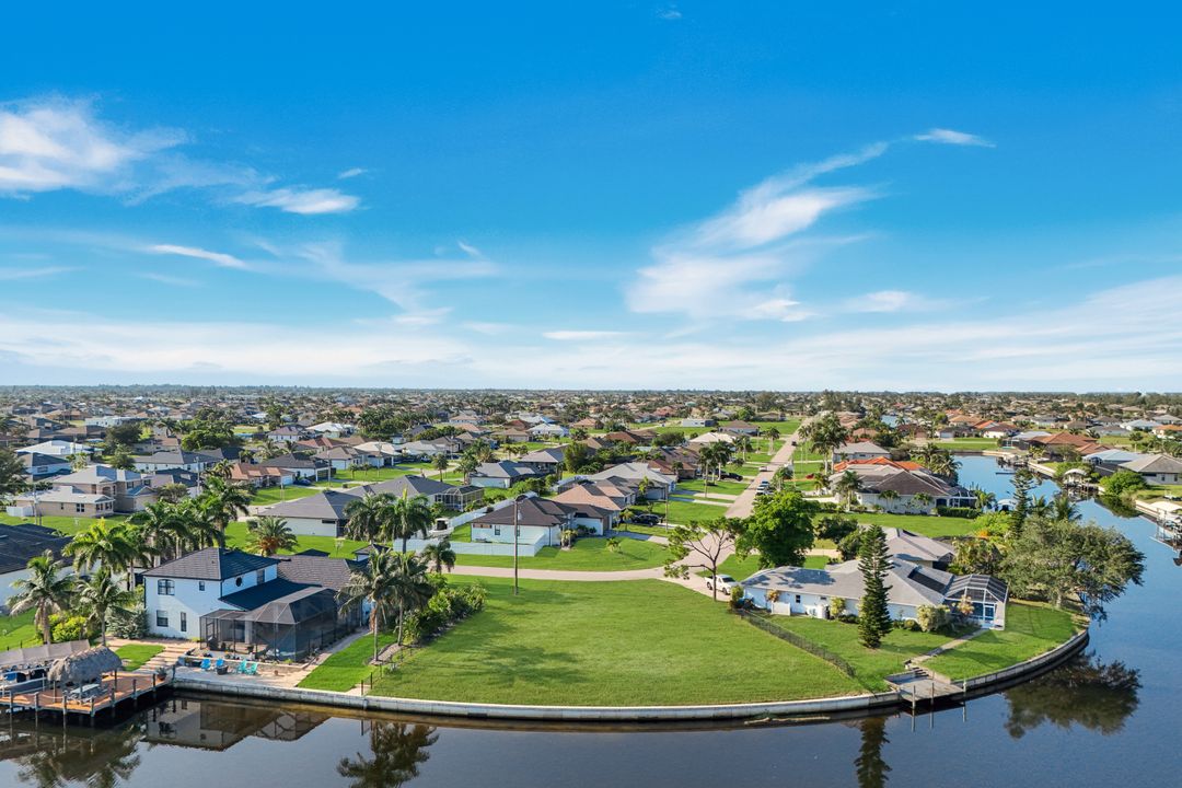 3713 NW 14th St, Cape Coral, FL 33993