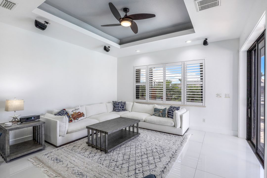 2550 SW 27th Pl, Cape Coral, FL 33914