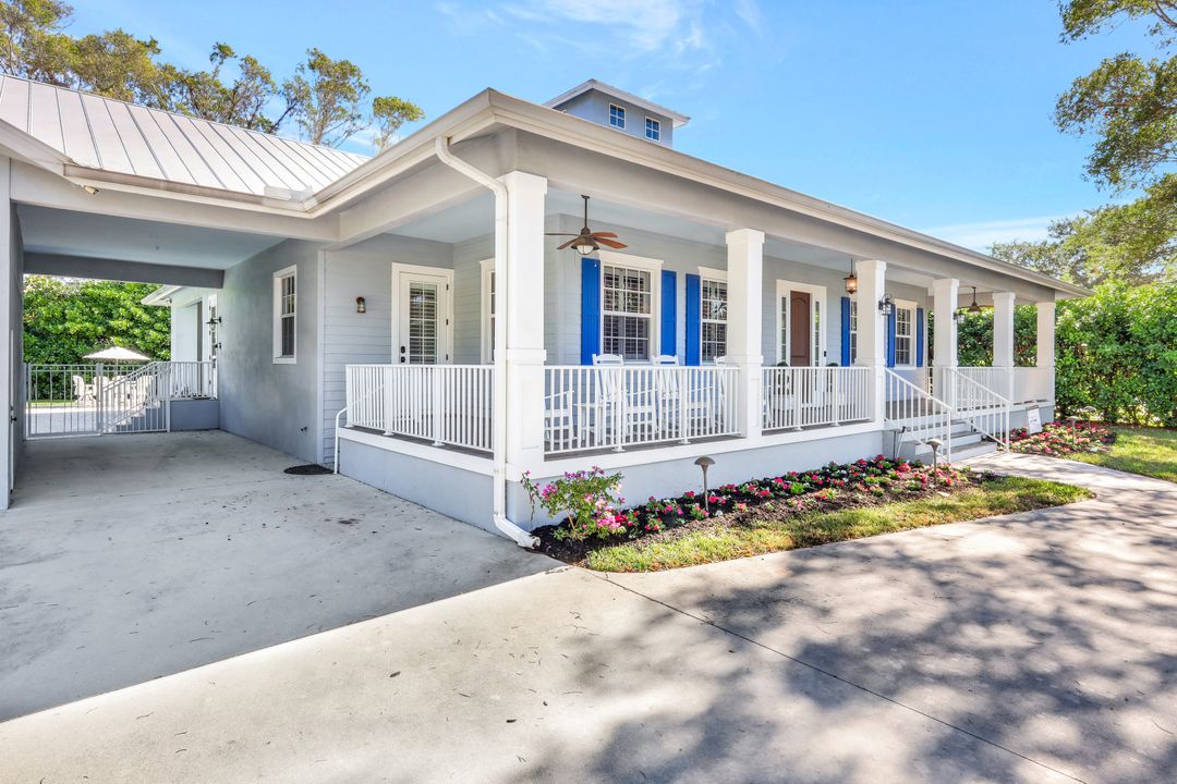 5288 Sand Dollar Ln, Naples, FL 34103