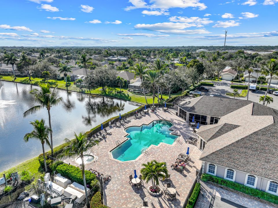 8687 Ibis Cove Cir, Naples, FL 34119