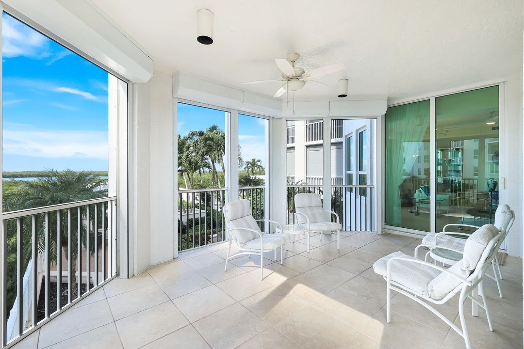 285 Grande Way #401, Naples, FL 34110