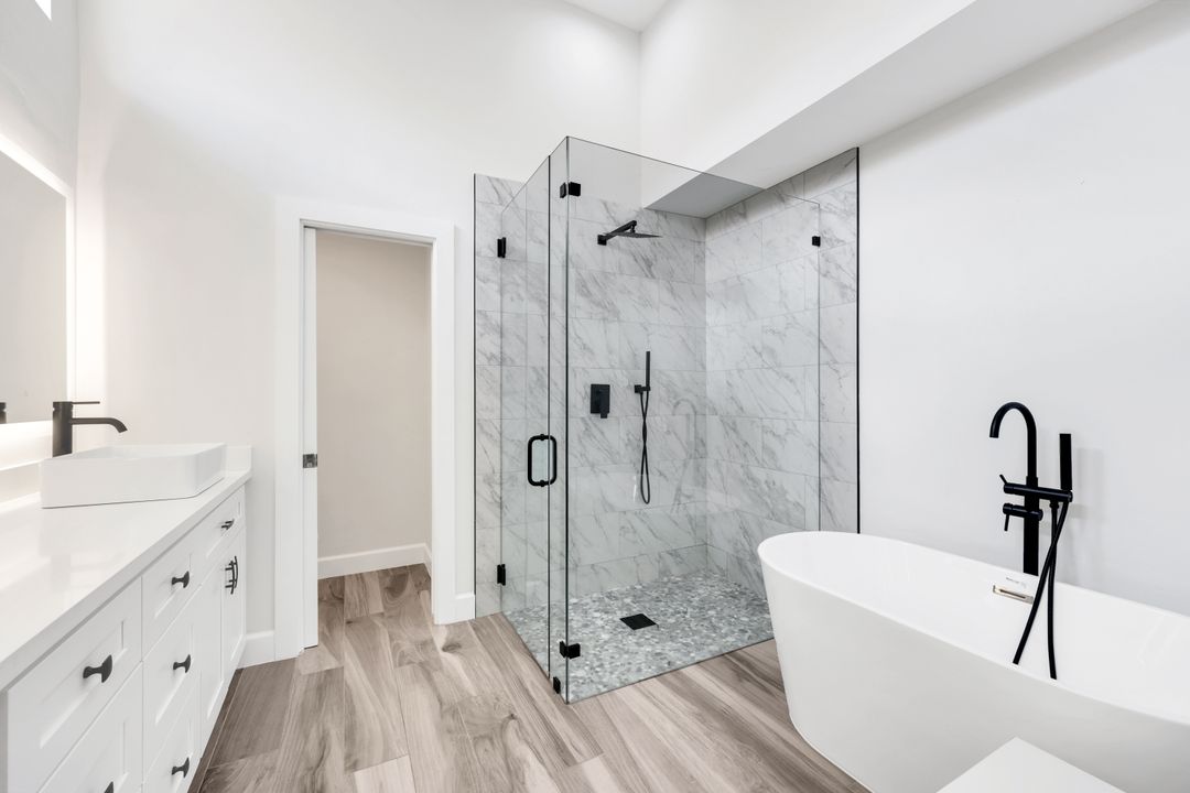 123 Napa Ridge Way, Naples, FL 34119