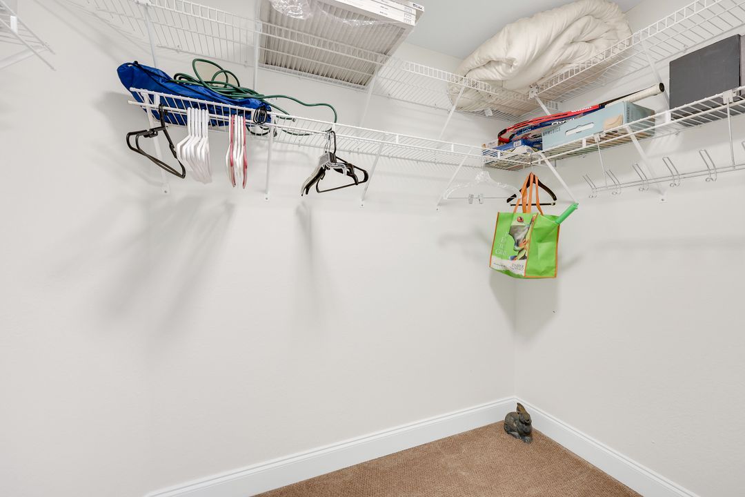 351 Emerald Bay Cir #R-5, Naples, FL 34110