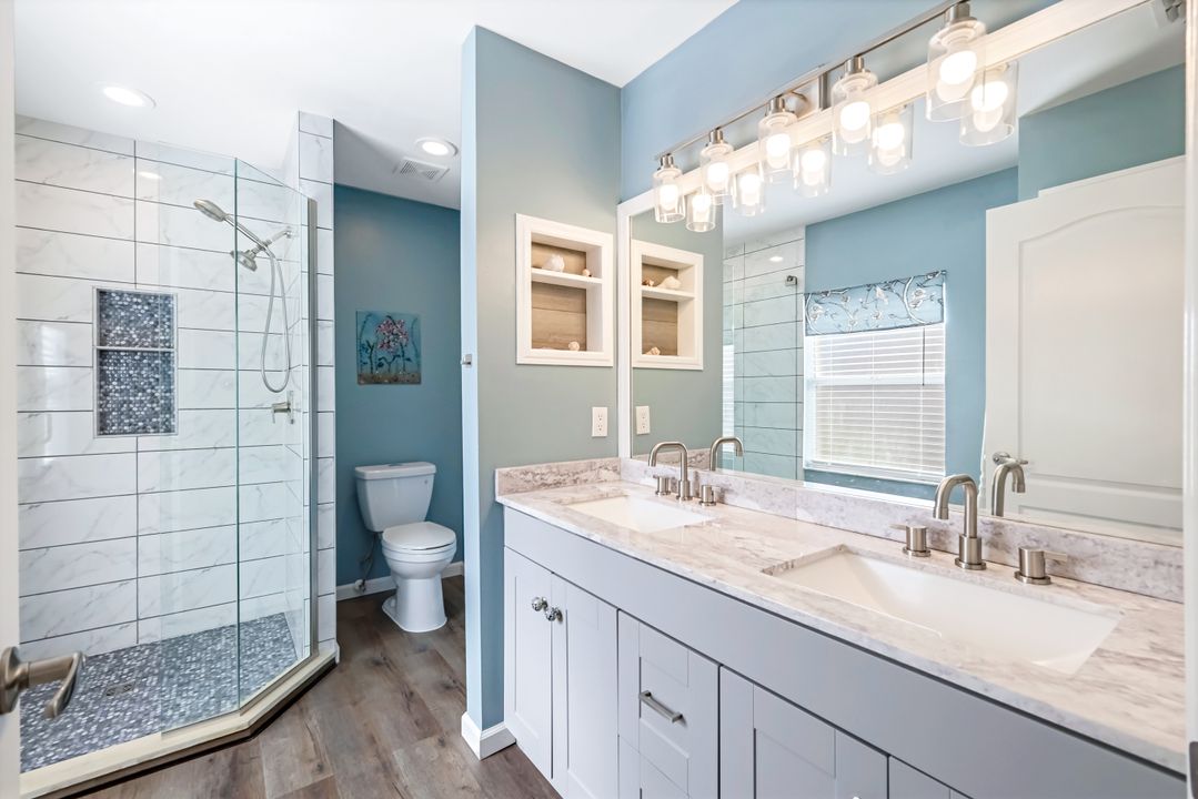 524 Lake Louise Cir #504, Naples, FL 34110