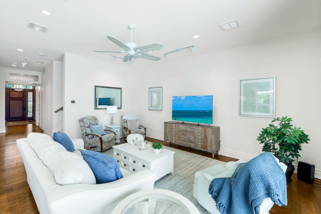 4127 Belair Ln, Naples, FL 34103