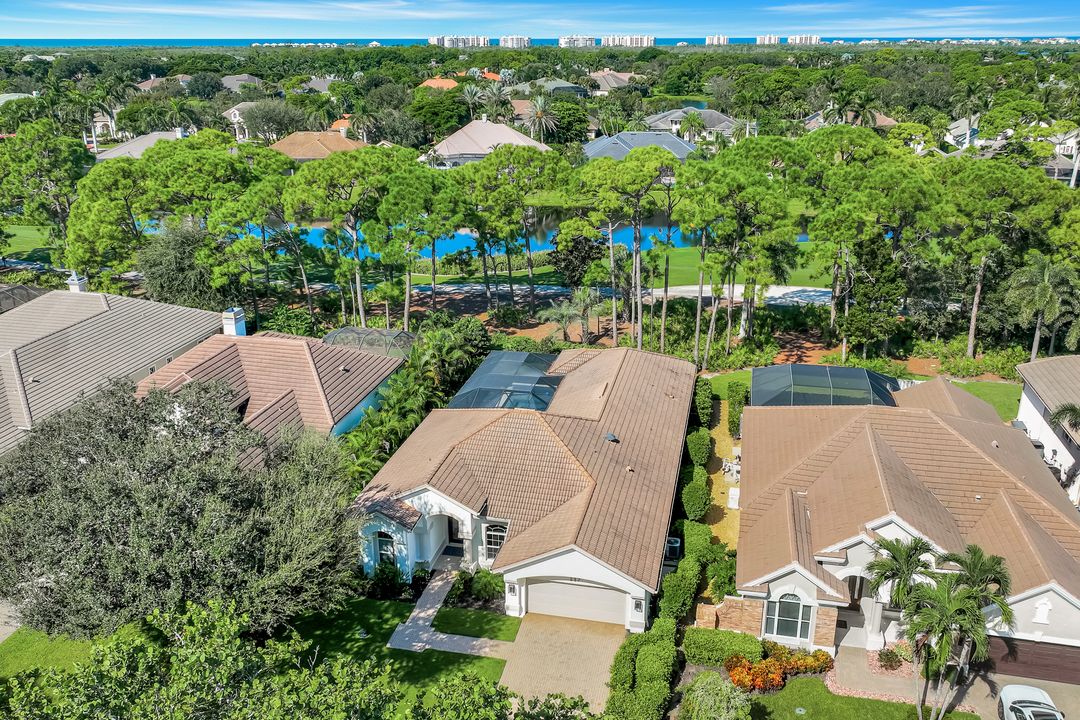 237 Charleston Ct, Naples, FL 34110