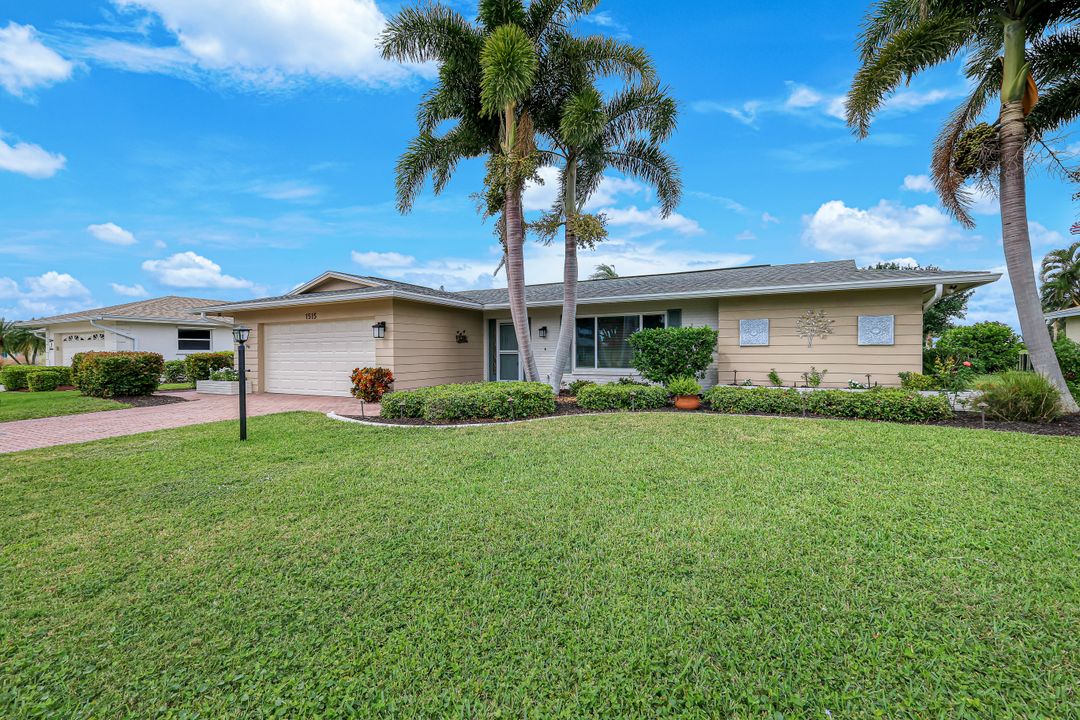 1515 Tredegar Dr, Fort Myers, FL 33919