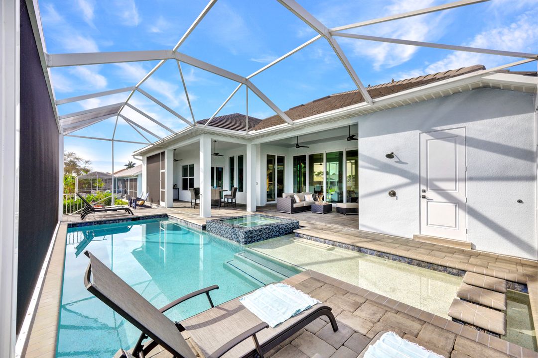 5317 SW 8th Pl, Cape Coral, FL 33914