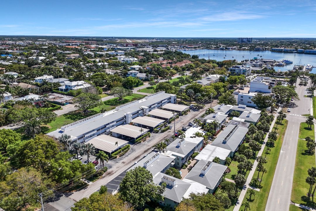 683 12th Ave S #683, Naples, FL 34102