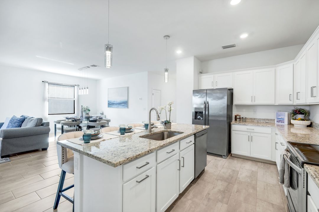 11311 Timber Creek Dr, Fort Myers, FL 33913