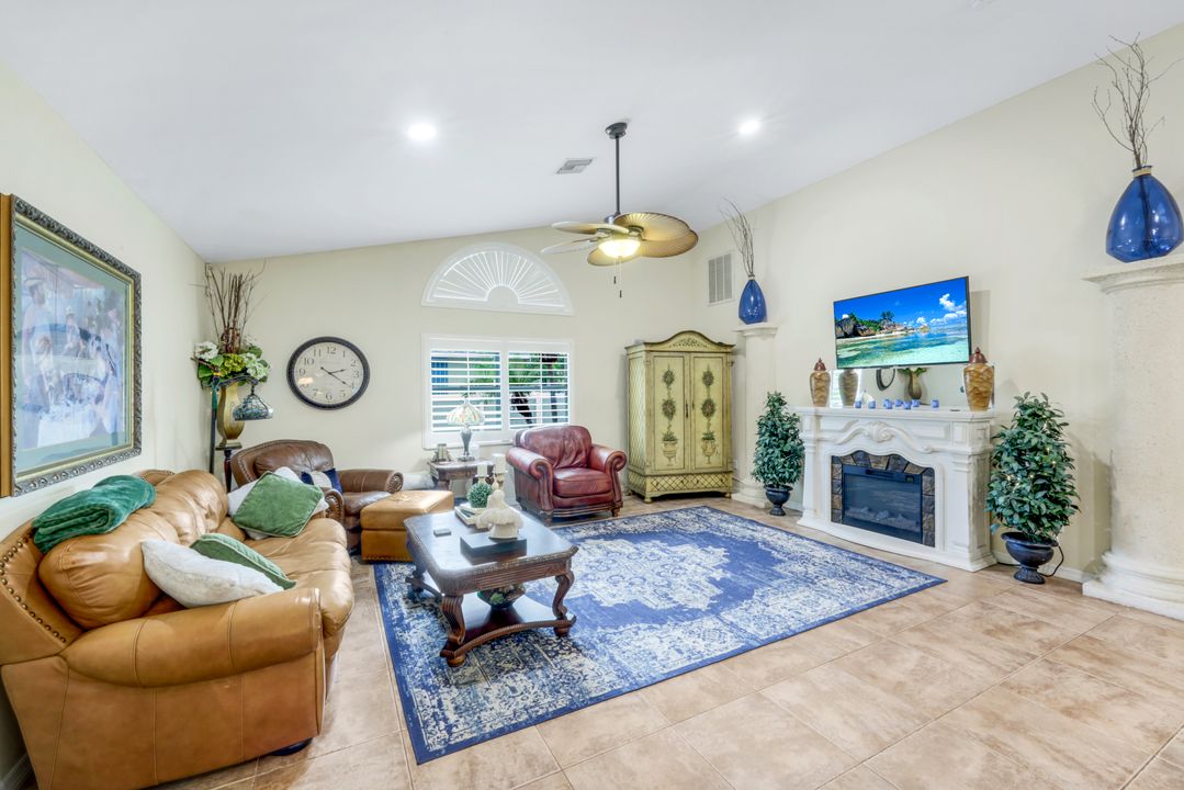 2310 SW 53rd St, Cape Coral, FL 33914