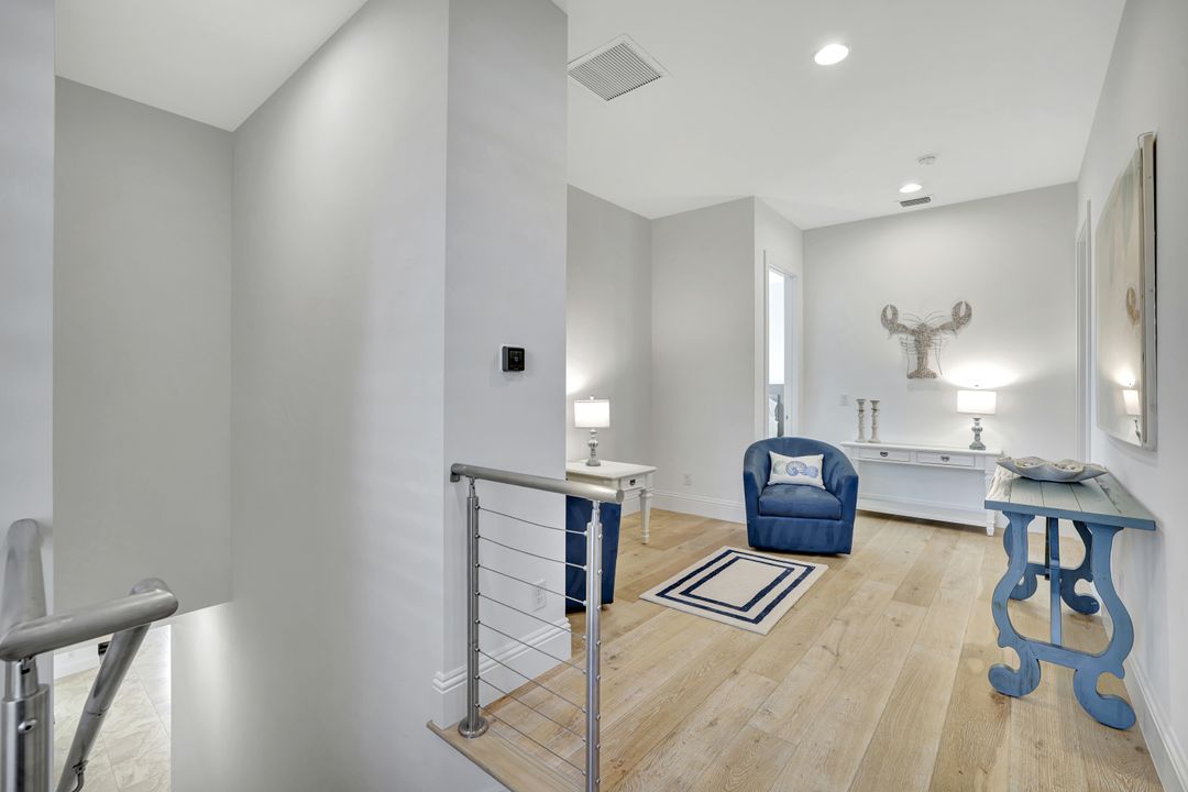 16 Willoughby Dr, Naples, FL 34110