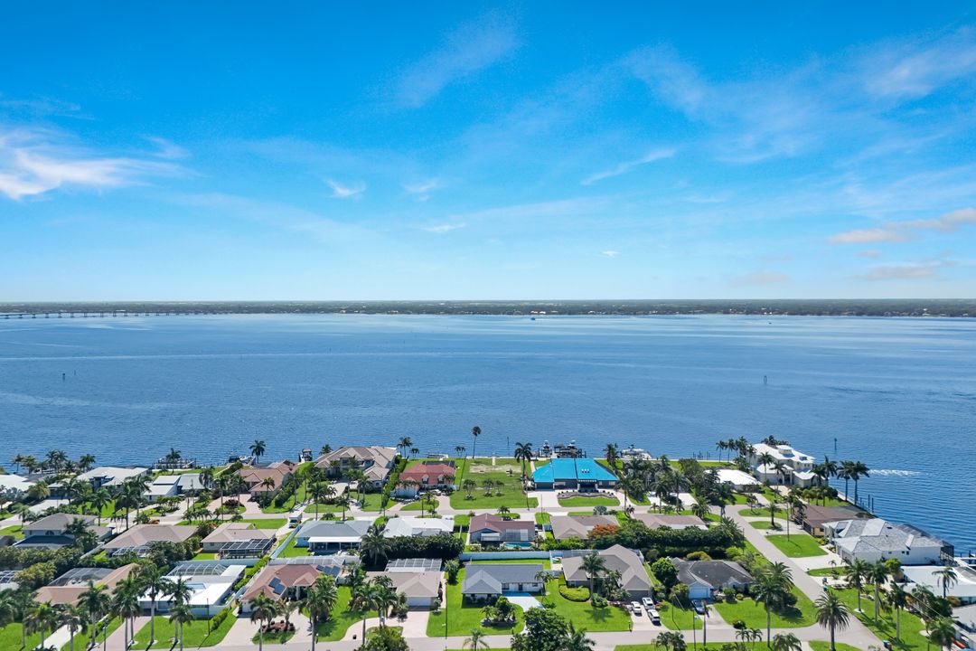3514 SE 22nd Pl, Cape Coral, FL 33904