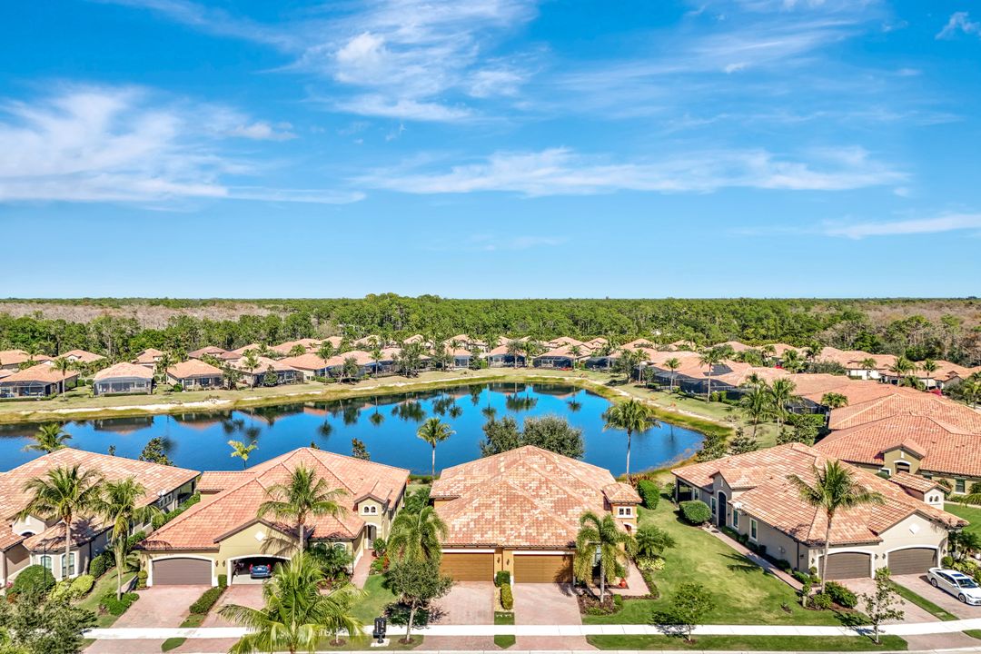 9142 Isla Bella Cir, Bonita Springs, FL 34135