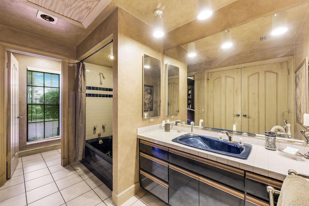 15620 Kinross Cir, Fort Myers, FL 33912