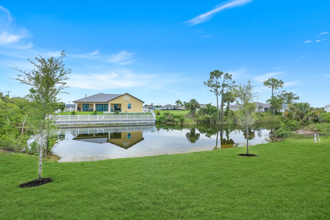 1629 NE 33rd Terrace, Cape Coral, FL 33909