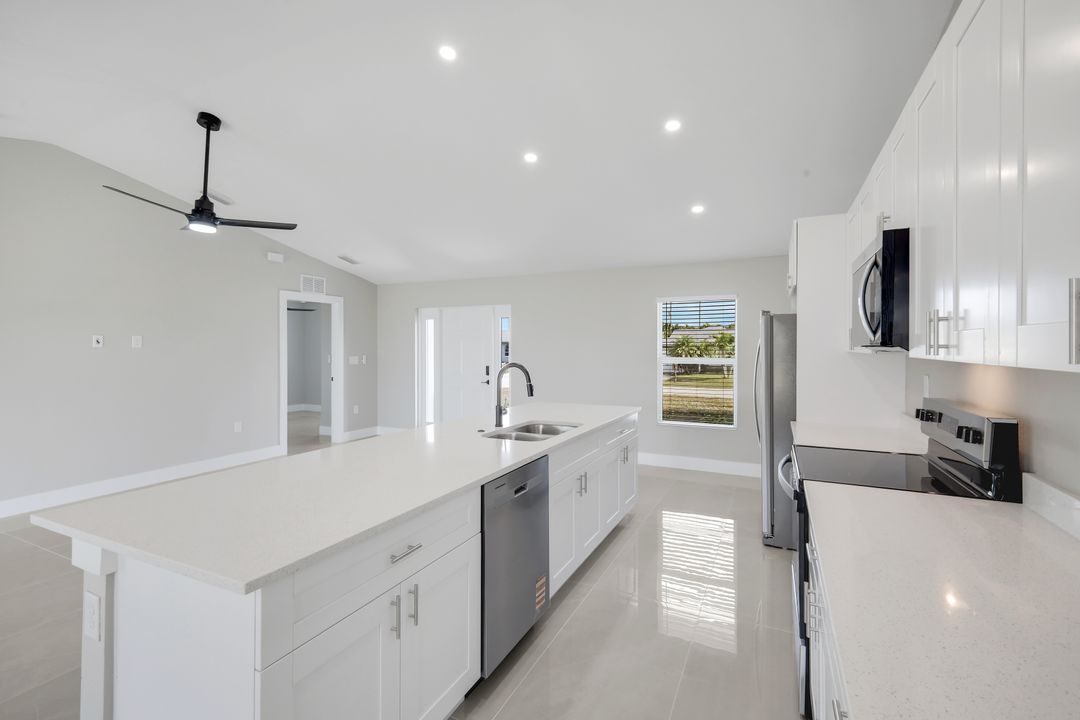 2208 NE 23rd Ave, Cape Coral, FL 33909