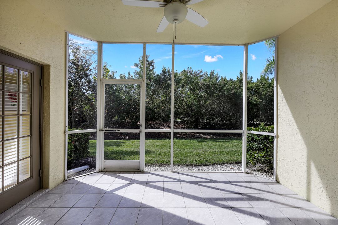 1308 Mainsail Dr #912, Naples, FL 34114
