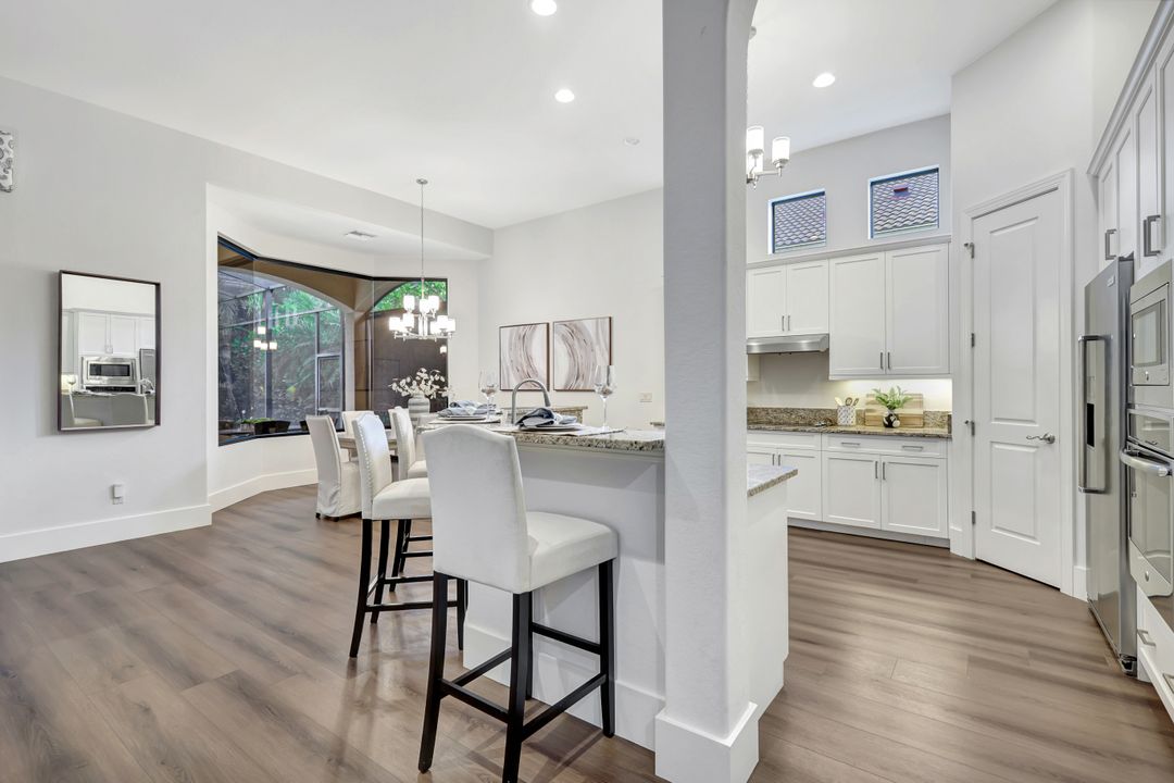 5717 Hammock Isles Dr, Naples, FL 34119