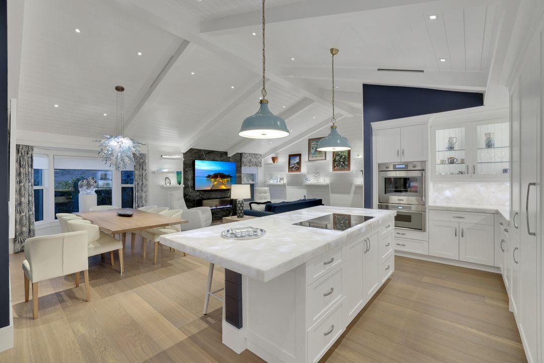 812 Tallow Tree Ct, Naples, FL 34108