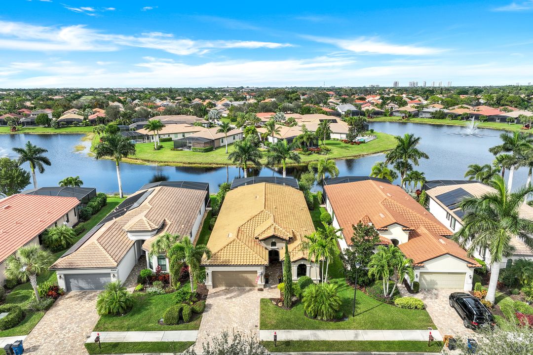9973 Alhambra Ln, Bonita Springs, FL 34135