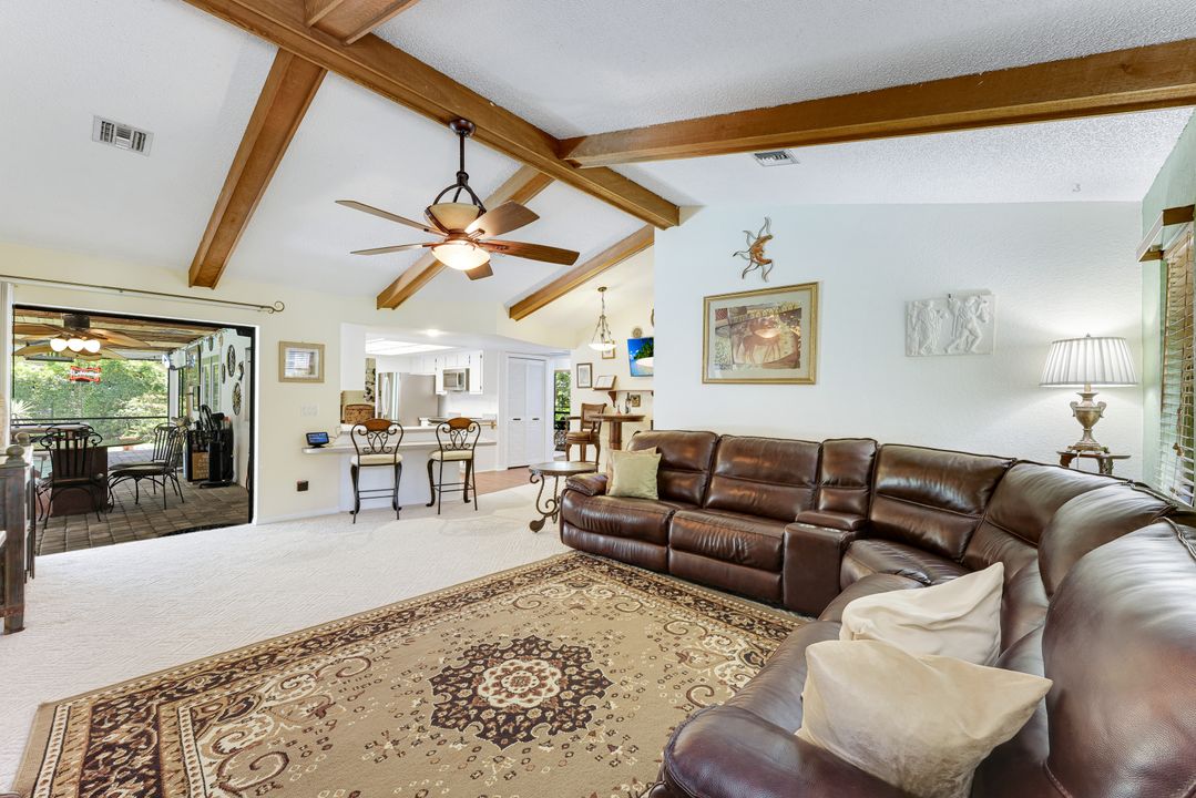 1725 SE 9th Terrace, Cape Coral, FL 33990