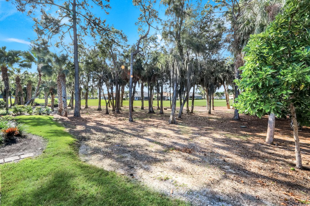 12694 Fox Ridge Dr, Bonita Springs, FL 34135