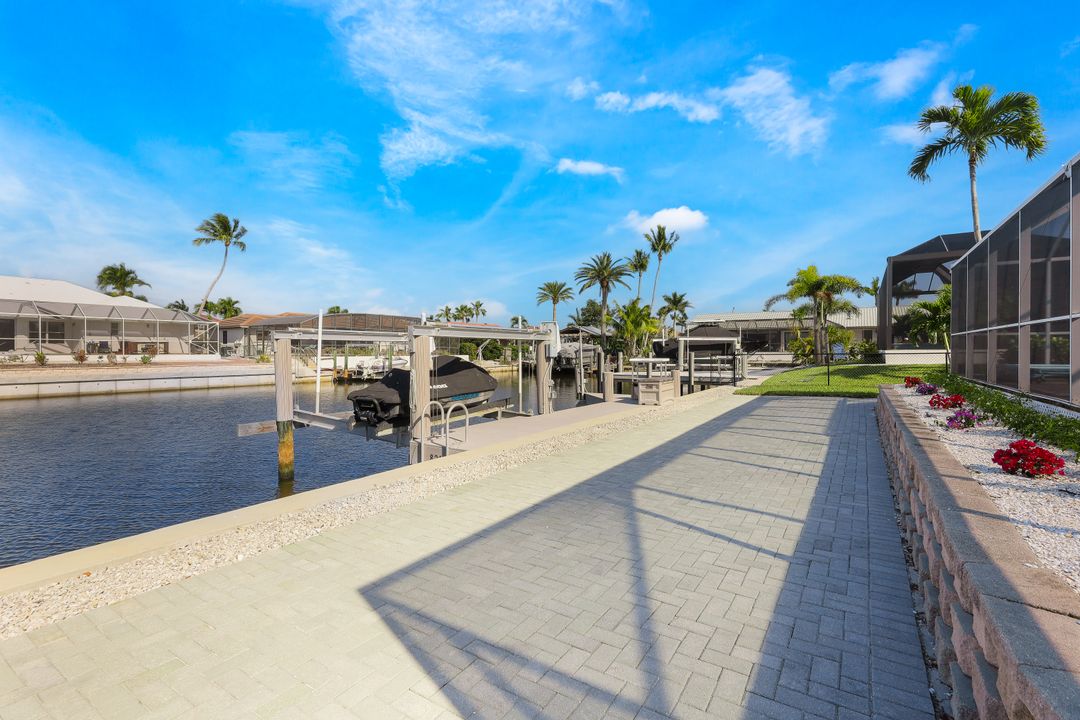 821 Apple Ct, Marco Island, FL 34145