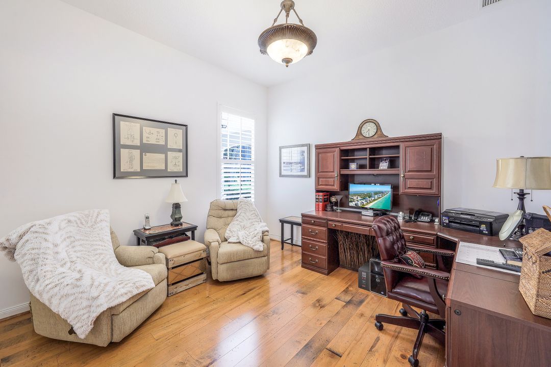 3101 Dominica Way, Naples, FL 34119