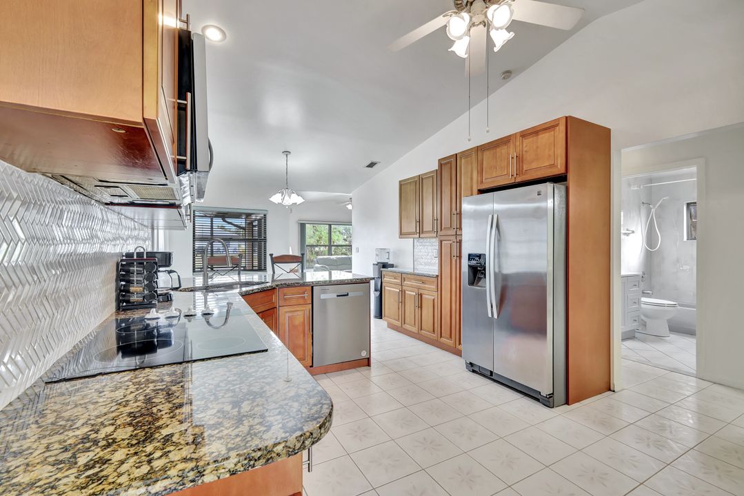 1705 SE 7th St, Cape Coral, FL 33990