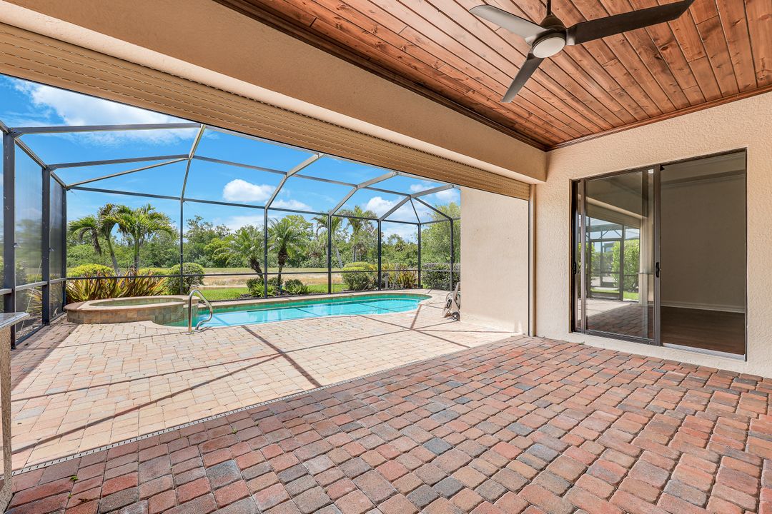 12643 Kinross Ln, Naples, FL 34120