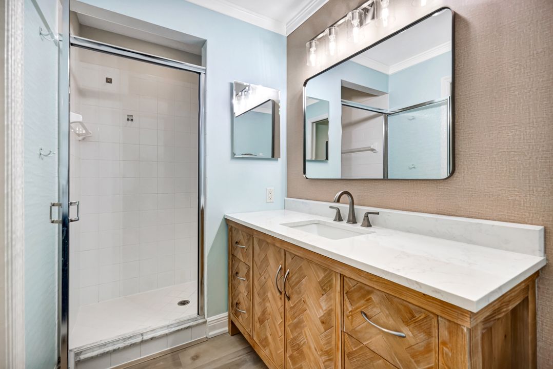 16605 Lake Cir Dr #322, Fort Myers, FL 33908